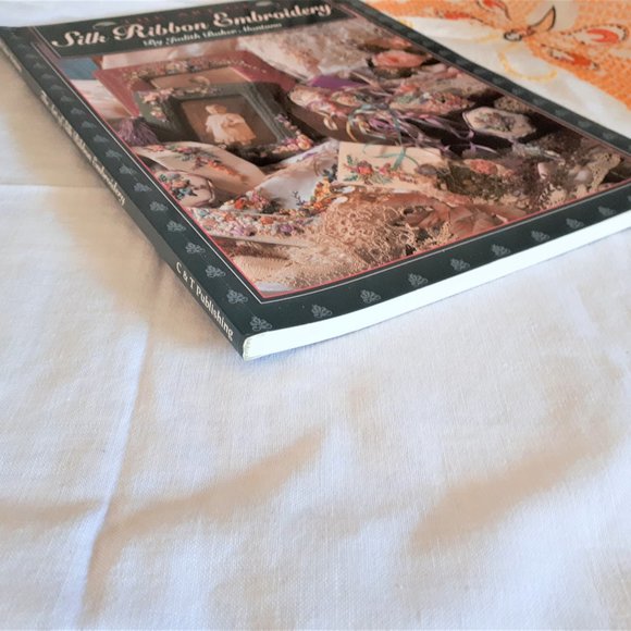 Vintage 1990s Softcover Book Silk Ribbon Embroidery by Judith Baker Montano - Picture 2 of 14